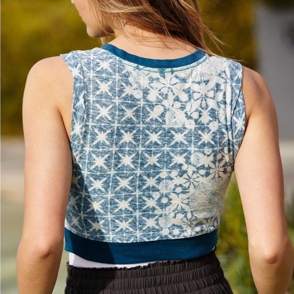 Free People Movement Twist Front Cropped tank - Picture 3 of 8